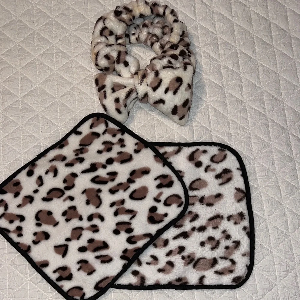 Leopard Print Face Wash Cloth and Head Band Set
